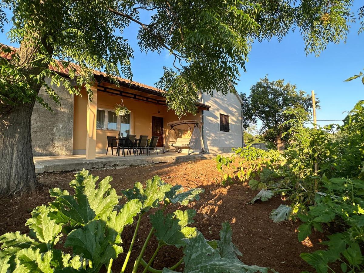 Вілла Relax And Unwind: Family-Friendly House Near Zadar In Zagrad Екстер'єр фото